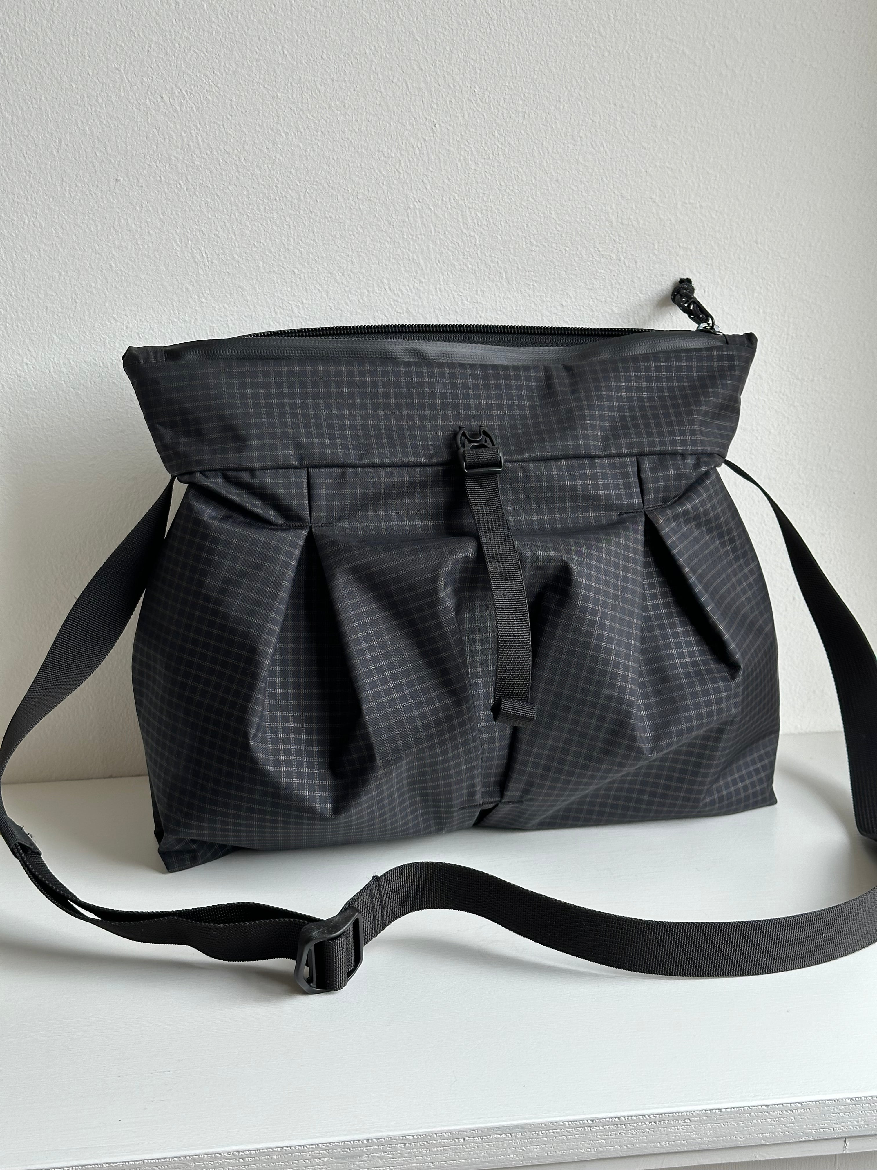 Black Zip