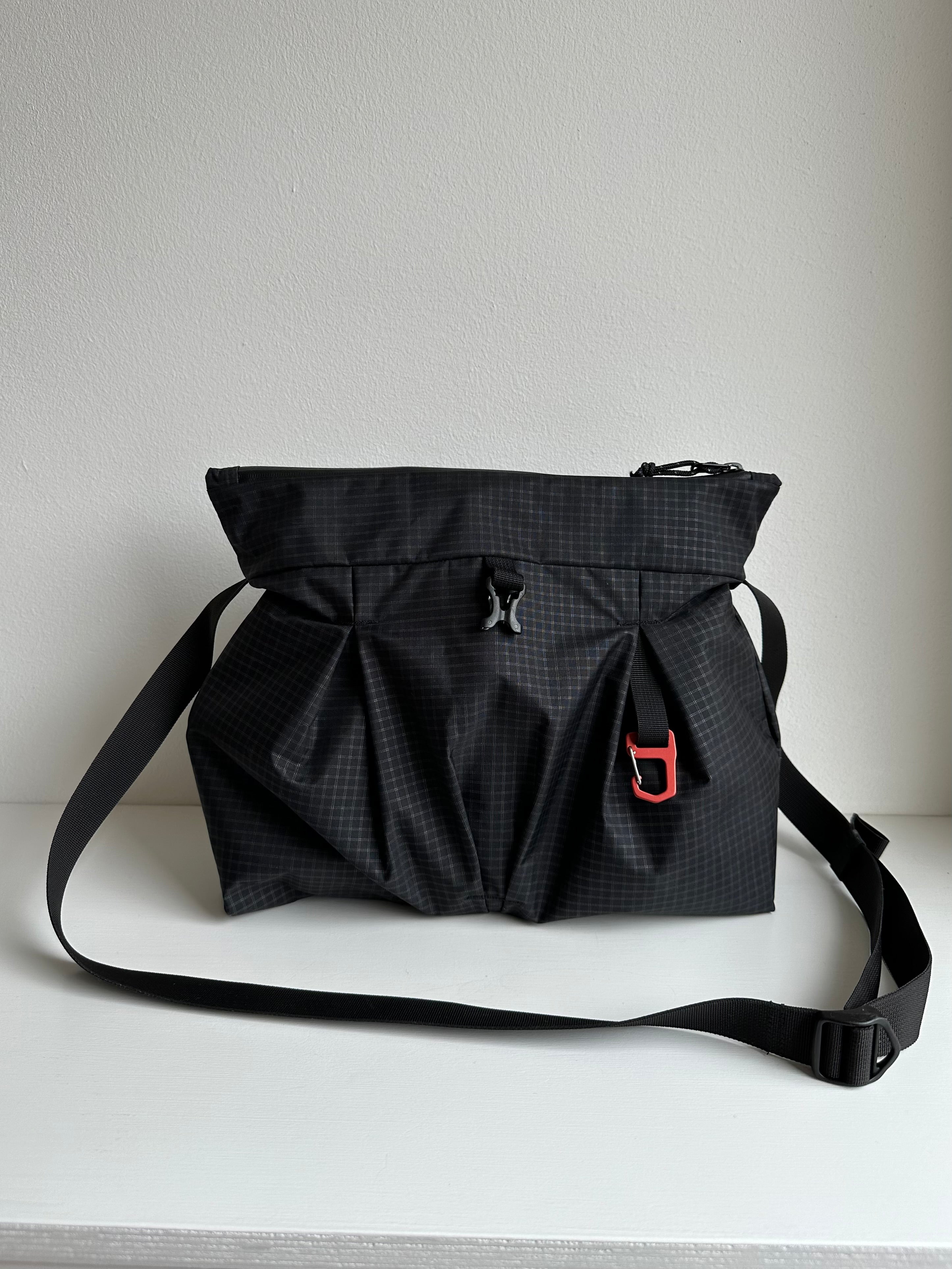Black Zip